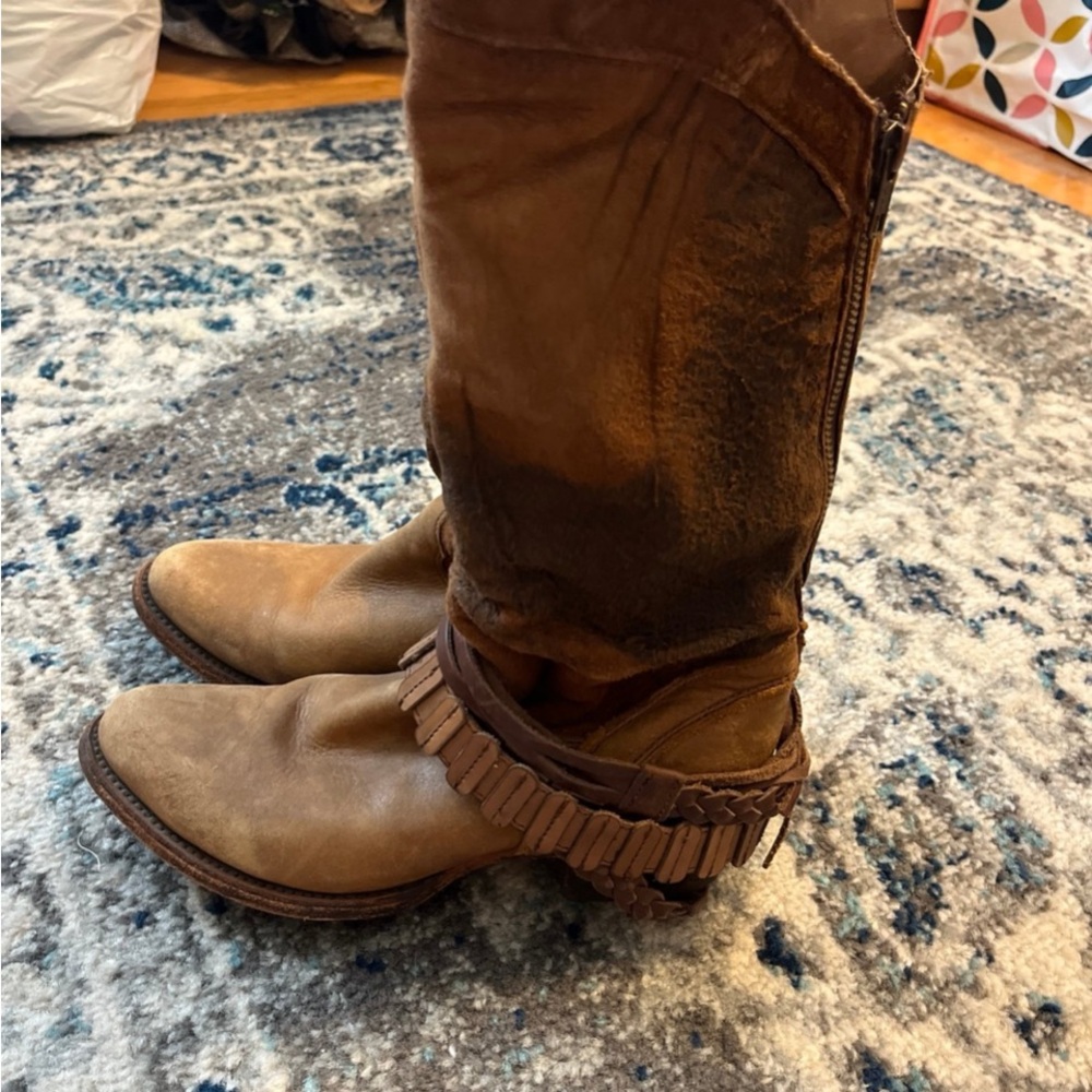 Corral Brown Heeled Boots with Fringe